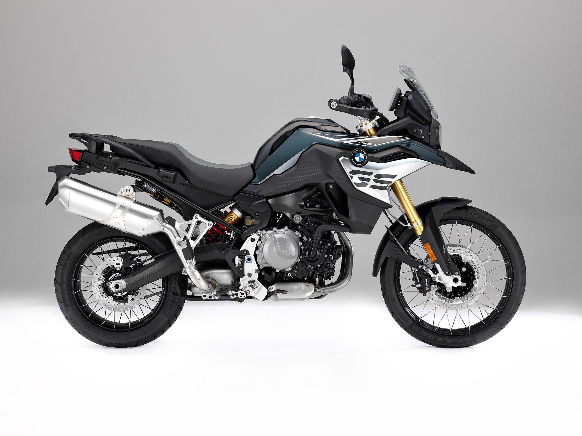 BMW F 850 GS motorcycle tire pressure guide