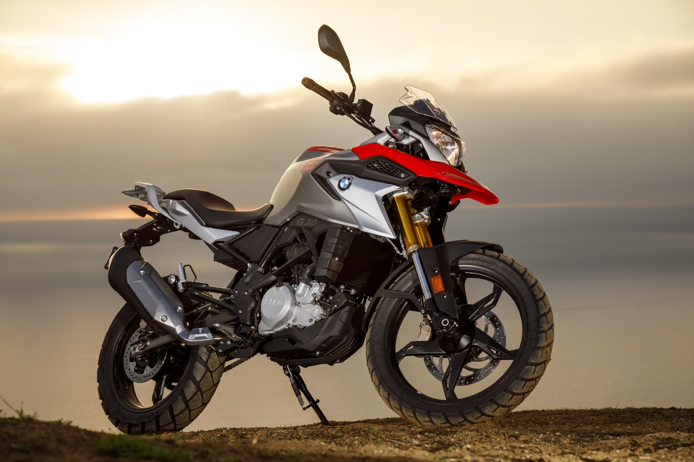 BMW G 310 GS motorcycle tire pressure guide