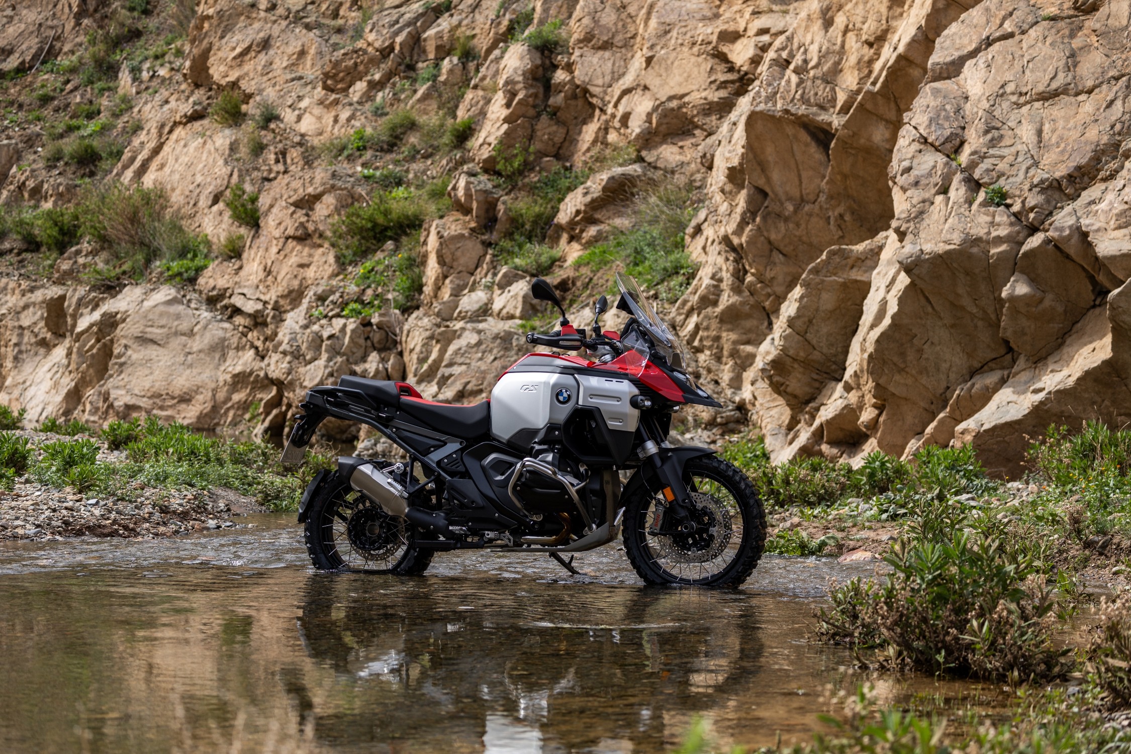 BMW R 1300 GS Adventure motorcycle tire pressure guide