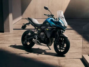2026 Tourer of the Year - British agility meets long-distance soul. The Tiger Sport 660 remains the gold standard for riders who want one bike to do it all. It’s light enough for the commute but has that signature Triple-lean that makes mountain passes a dream. In Roulette Green, it’s not just a bike; it’s a statement.