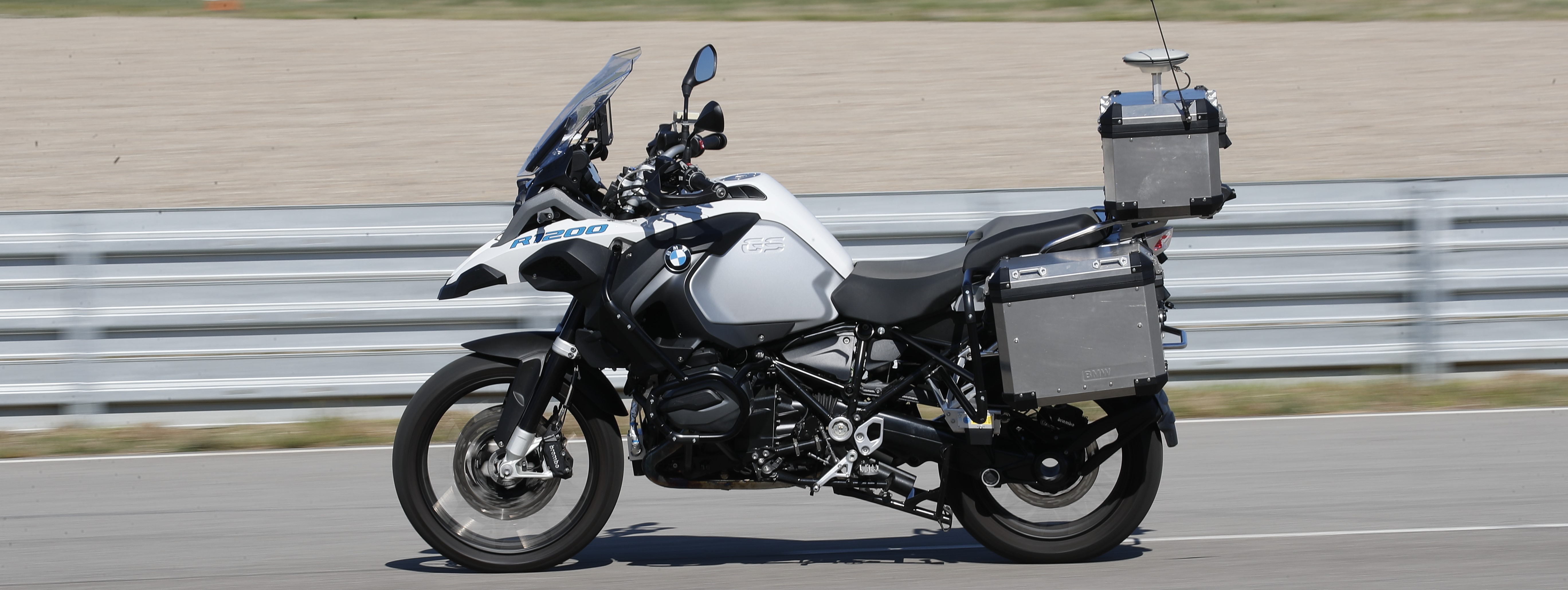 BMW R 1250 GS motorcycle tire pressure guide