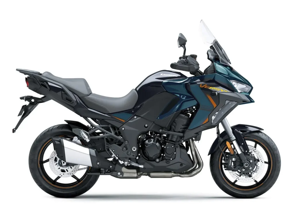 Kawasaki Versys 1000 SE offering outstanding real-world comfort and effective wind protection for experienced touring riders.