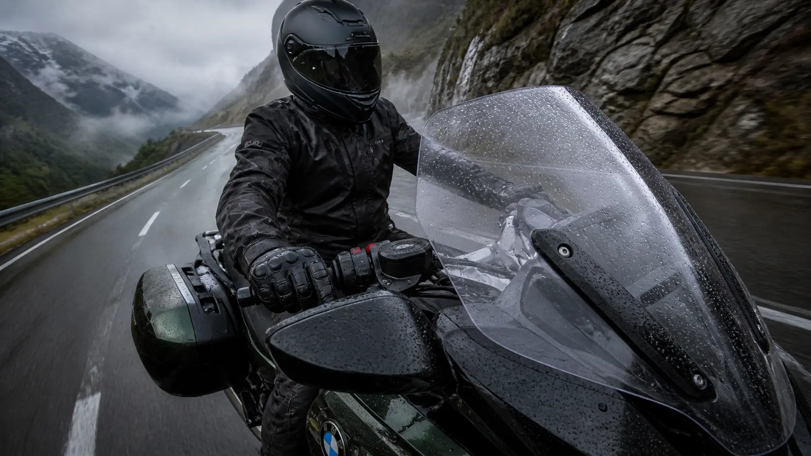 2026 BMW R 1300 RT rider comfort and wind protection